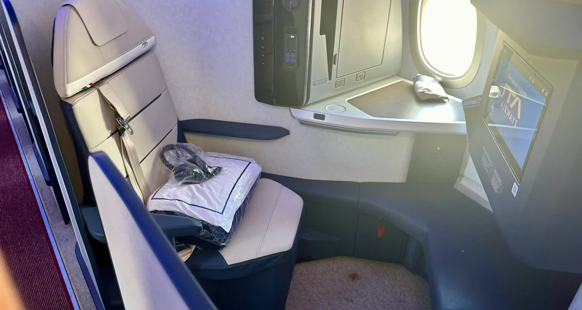 ITA Airlines A321neo Business Class Seat