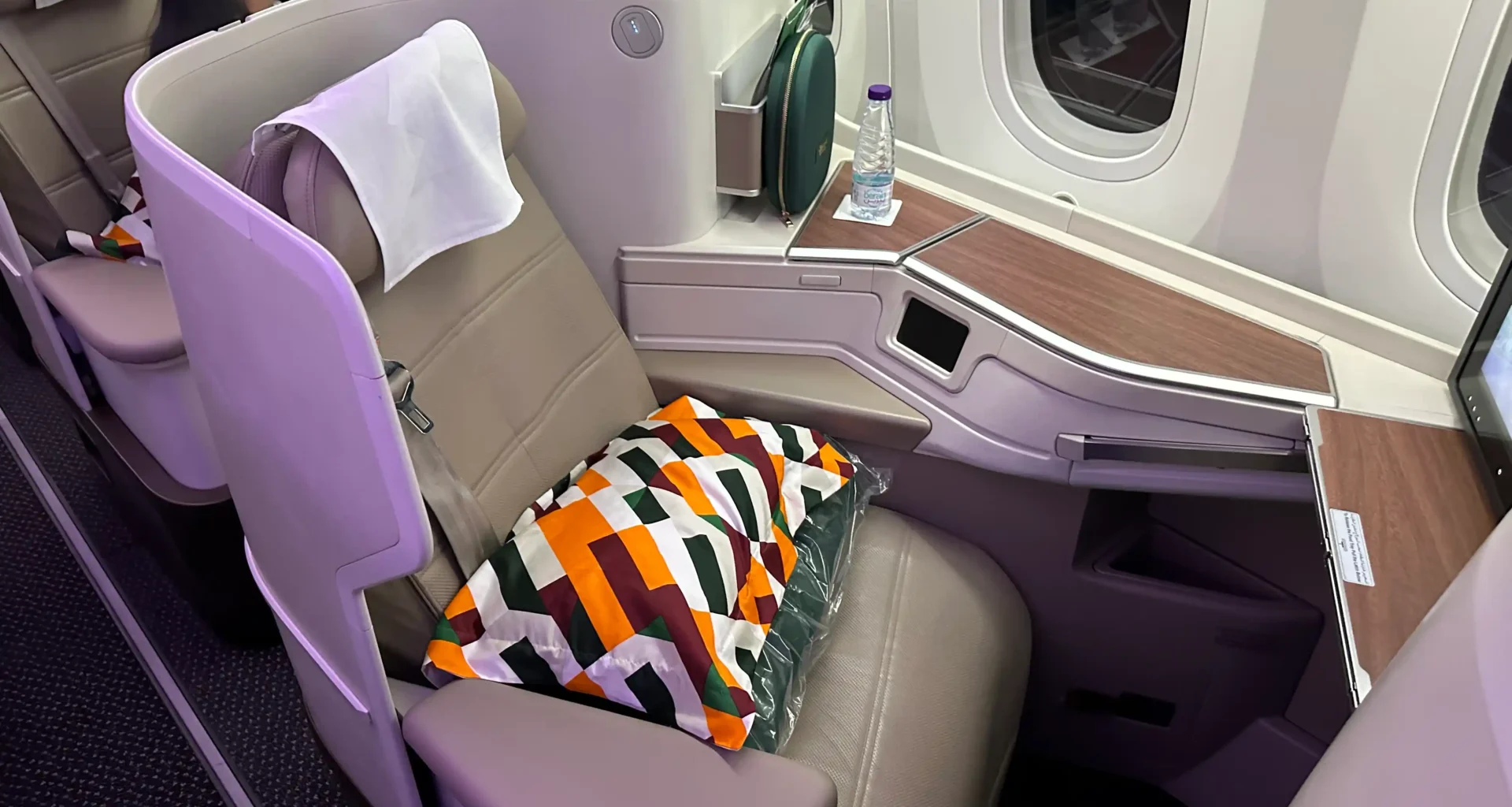 Saudia business class seat