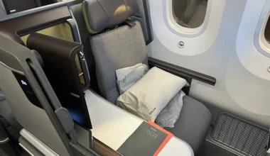 Business class seat on EVA Air's 787-10